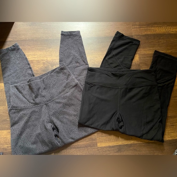 Two pair of women’s leggings Size small Charcoal grey animal print Black w/ mesh - Picture 1 of 1